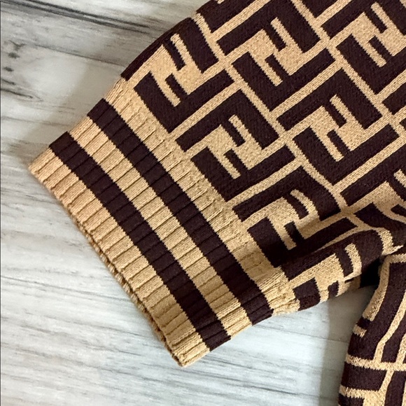 Fendi Authentic Brown and Yellow Logo Crewneck Sweater Women’s size 36 - Picture 4 of 15